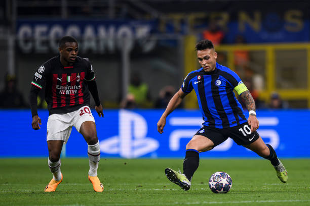 他的表現從 他的表現從