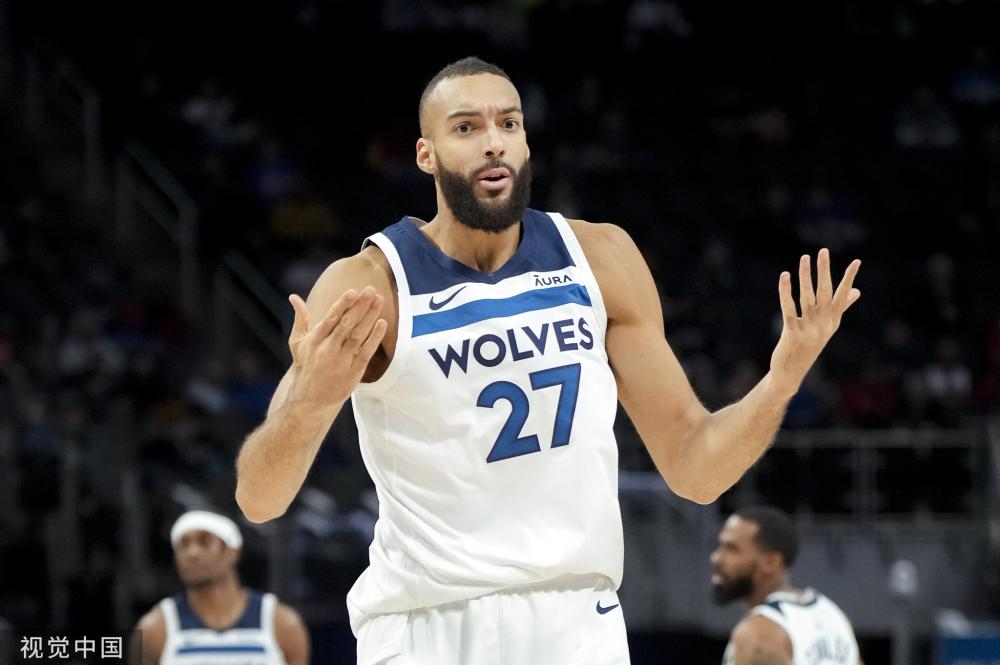 土球员和青 土球员和青