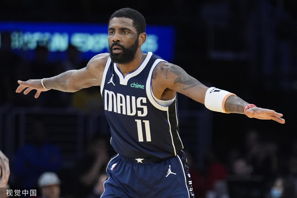 他為球隊出 他為球隊出